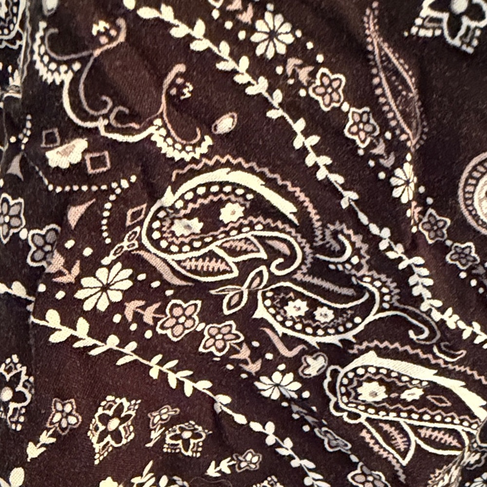 No Boundaries Black and White Paisley Camisole - Picture 2 of 4